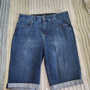 Women's Bermuda Shorts - Size 14